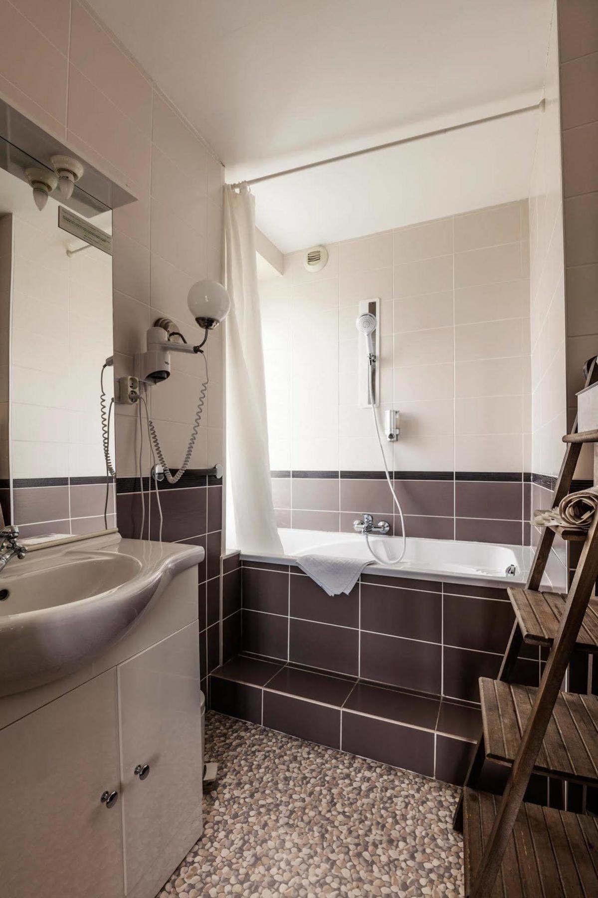 Logis Domaine Du Prieure Hotel Tonnay-Boutonne Luaran gambar