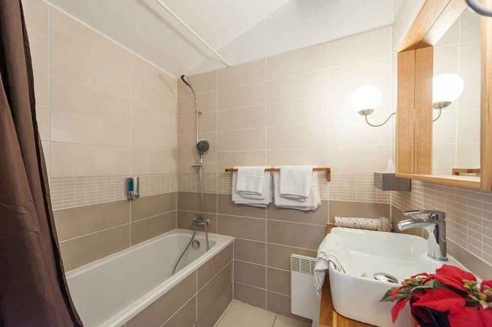Logis Domaine Du Prieure Hotel Tonnay-Boutonne Luaran gambar