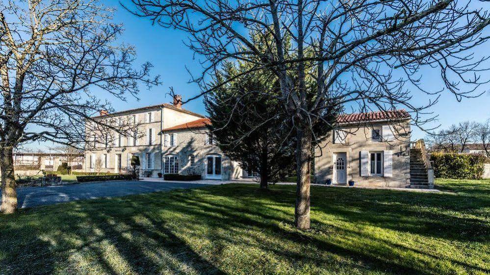 Logis Domaine Du Prieure Hotel Tonnay-Boutonne Luaran gambar